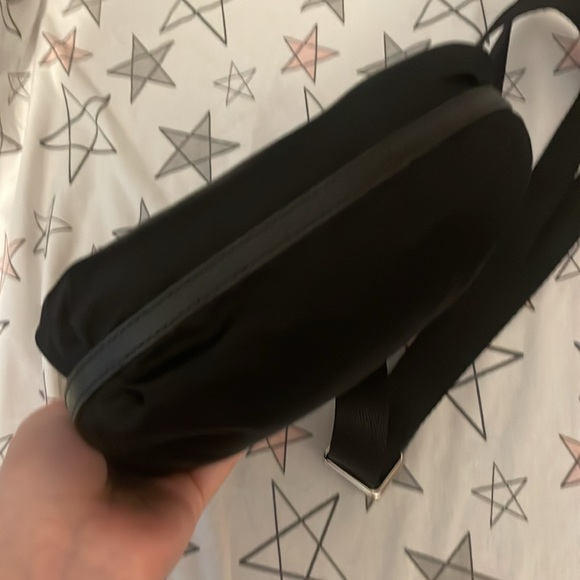 PRADA ❤️ EUC nylon bag - Picture 5 of 9